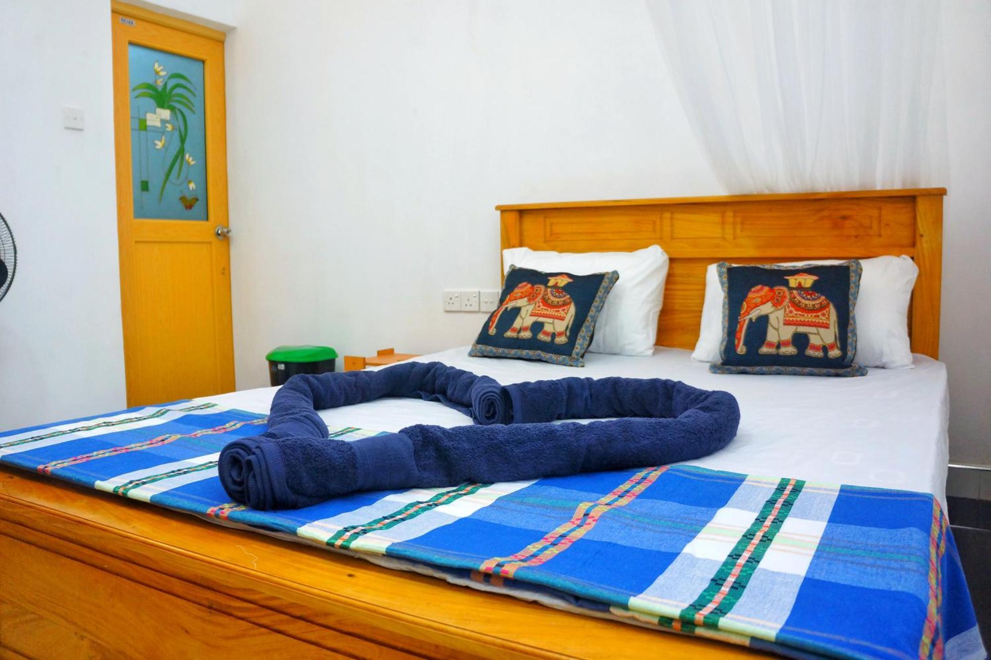 Lily'S Garden Resort Сигирия Экстерьер фото